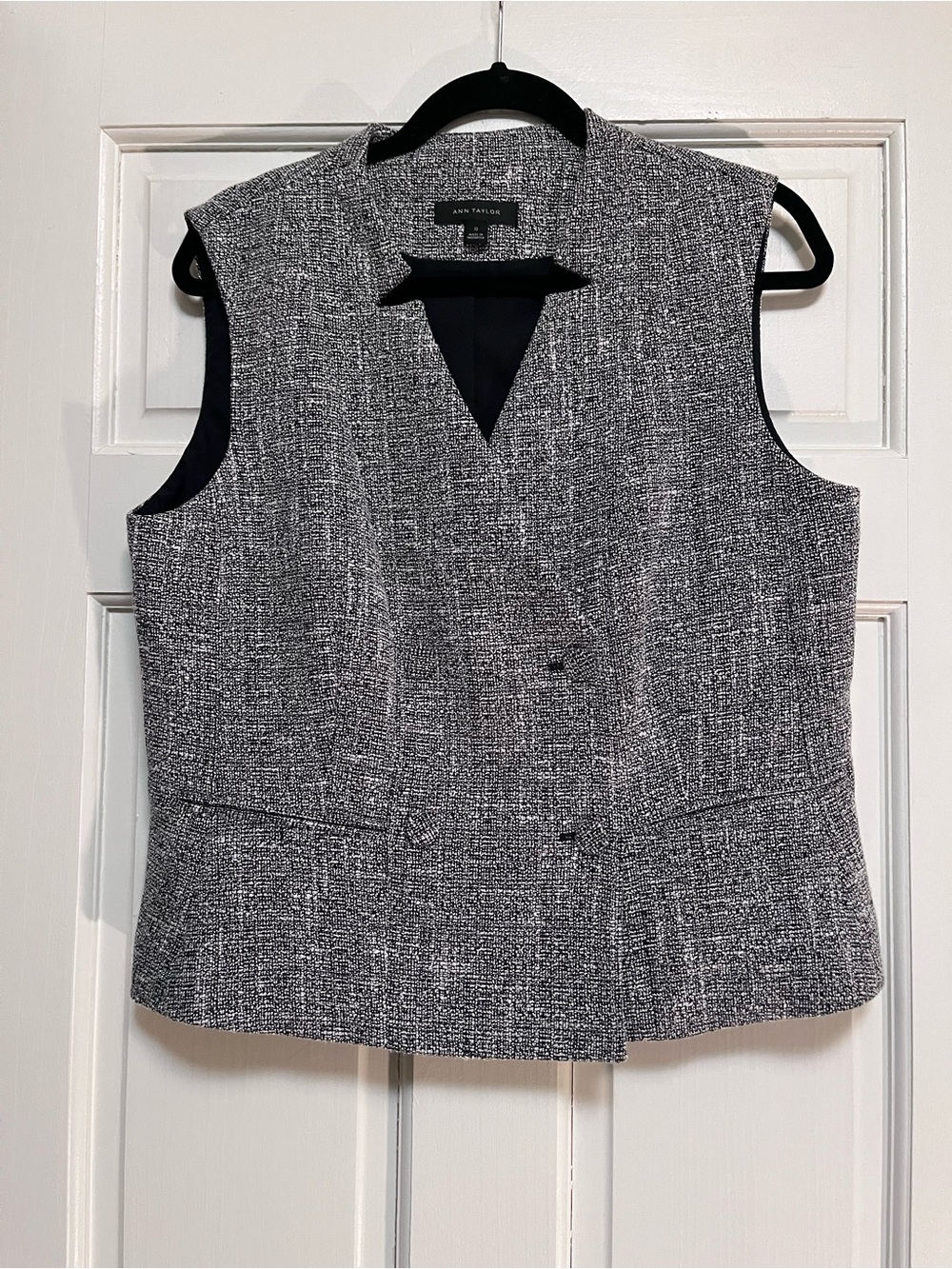 Ann Taylor Black & White Tweed Sleeveless Vest Jacket
